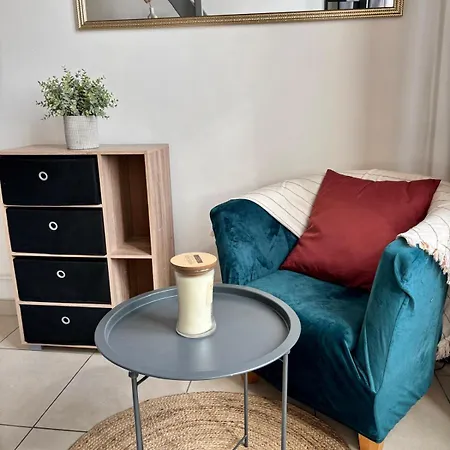 Urban'mezza Spot - Valmy - Wi-fi & Metro Apartmán *